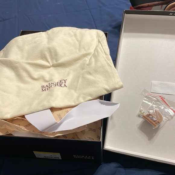 Bartley Mischka - Picture 1 of 4